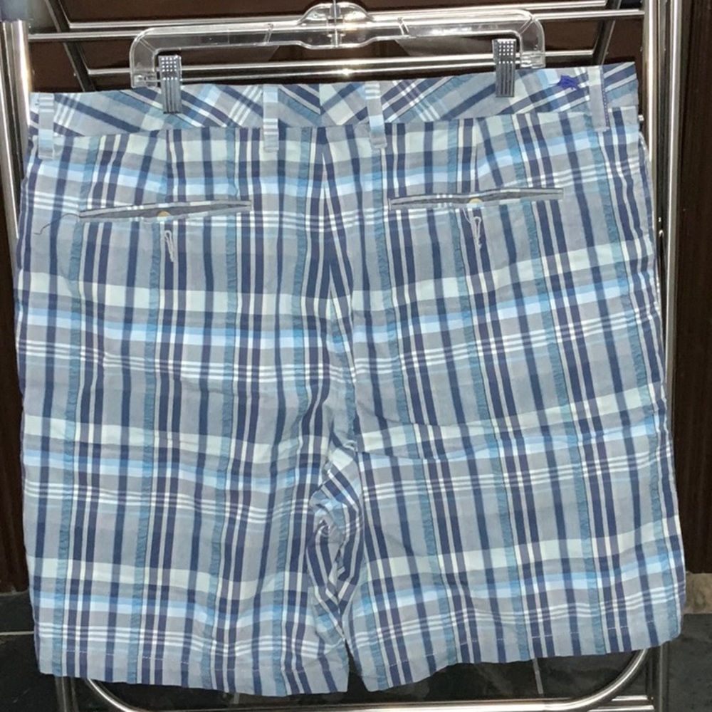 Shorts - Picture 2 of 3